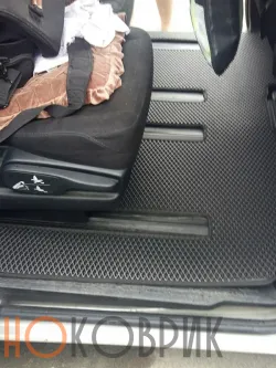 Автомобильные коврики ЭВА (EVA) для Toyota Voxy III правый  руль (R80 5 мест) 2014- 